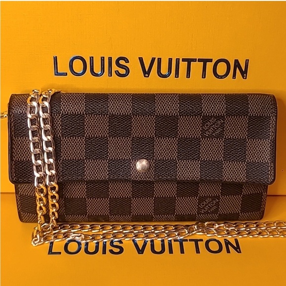 Authentic Louis Vuitton Sarah wallet - Picture 4 of 8